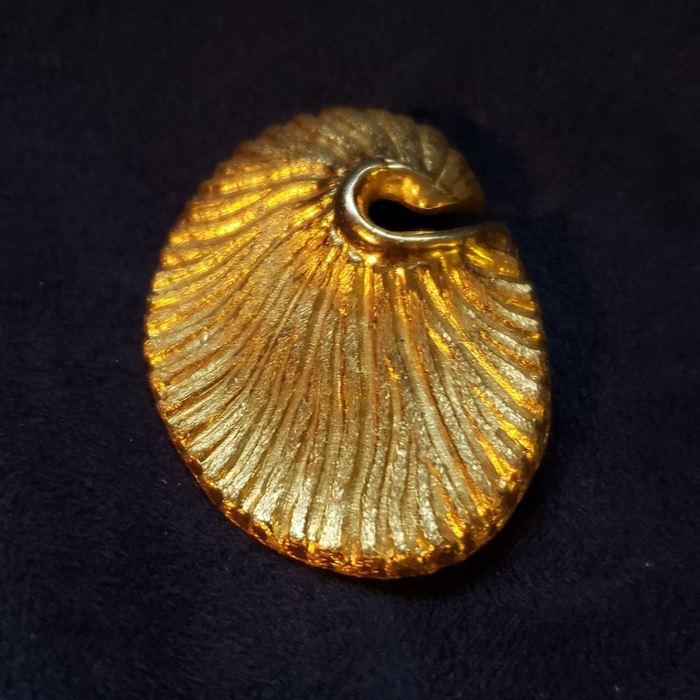 Goldtone Shell Brooch
